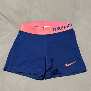 Women’s Nike pro shorts